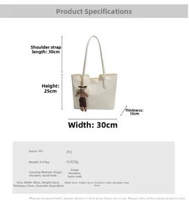 Guide des tailles détaillé pour sac cabas blanc en PU avec dimensions et breloque