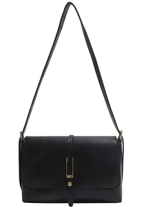 Sac bandoulière noir minimaliste avec boucle dorée sur fond blanc impeccable