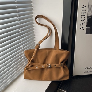 Women Large Capacity PU Leather Shoulder Bag Minimalist Commuter Tote Handbag With Grommets And Belt Buckle Underarm Bag