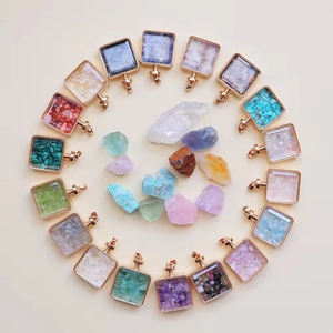 Square Natural Crystal Gravel Perfume Bottle Pendant Necklace Gold Alloy Frame Healing Stone Jewelry For Women