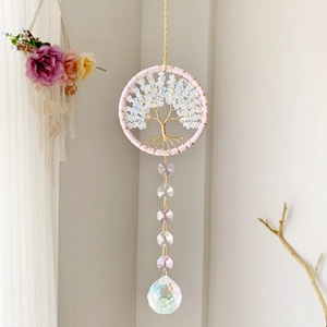 Attrape-soleil arbre de vie rose avec pierres naturelles et prisme en cristal facetté