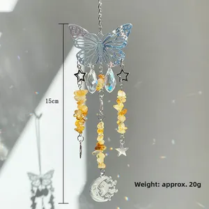 Dettaglio dell'acchiappasole a farfalla da 15cm con cristalli e stelle da 20g