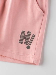 Pantaloncini in maglia di cotone rosa per neonato con stampa 'Hi!' e cuciture rifinite