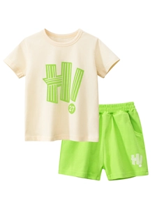 Completo estivo bimbi in cotone con t-shirt beige e pantaloncini elastici verde acceso