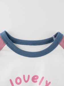 T-shirt da bambina a maniche lunghe in cotone con maniche raglan e stampa Lovely
