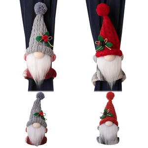 Détails des boucles de rideaux nains de Noël, texture tricot et barbe en peluche
