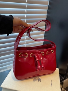 Chic Shiny PU Leather Underarm Shoulder Bag For Women With Drawstring Detail And Golden Metal Eyelets Niche Design