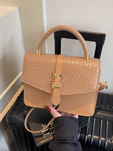 Sac à Épaule en Cuir PU pour Femmes Rétro Rabat à Texture Tressée Sac à Main Avec Boucle de Coeur Sac Bandoulière Polyvalent Sac de Banlieue Élégant
