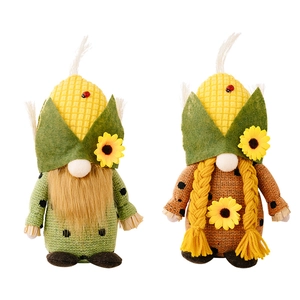 Paire de gnomes de récolte d'automne avec design de maïs et détails de tournesol