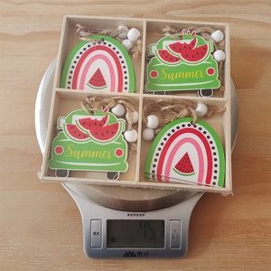 Weight measurement of 75.1g for watermelon theme wooden summer ornaments in a tray