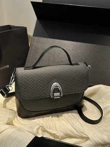 Women Shoulder Bag Woven Texture PU Leather Handbag With Horseshoe Buckle Flap Crossbody Bag Vintage Simple Style