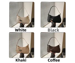 Détail de quatre sacs sous les aisselles en blanc noir kaki et couleur café