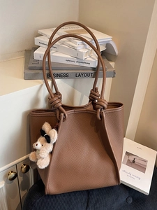 Large Capacity Women PU Leather Tote Bag Knotted Strap Shoulder Bag With Bear Pendant Casual Commuter Bucket Handbag