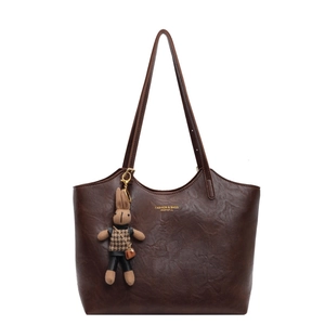 Grand sac cabas vintage marron foncé en cuir texturé avec charm lapin mignon