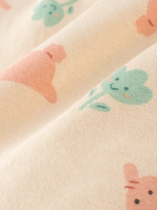 Weiche Baumwoll-Boxershorts für Mädchen mit süßem Blumenmuster auf beigem Stoff