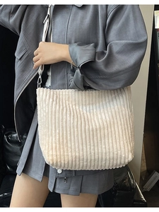 Sac fourre-tout minimaliste en velours côtelé blanc crème à grande capacité et boucle en métal