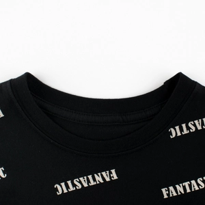 T-shirt noir en coton pour enfants avec motif Fantastic et col rond classique