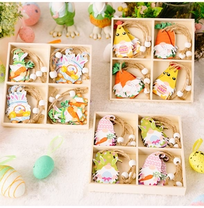 Set de décorations de Pâques en bois avec gnomes et carottes en boîte de 4