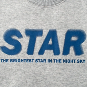 Sweat gris pour enfant avec texte Star bleu marine imprimé sur le devant en maille