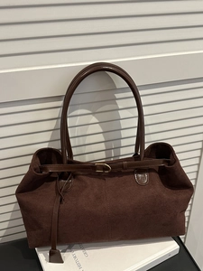 Sac Fourre-tout en Suède Rétro Grande Capacité pour Femmes Automne Hiver Simple Navettage Sac à Épaule Sous le Bras Avec Fermoir Magnétique