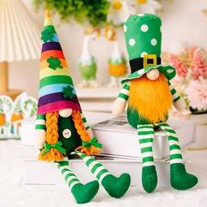 Lot de gnomes de la Saint-Patrick avec chapeaux arc-en-ciel et trèfles décoratifs