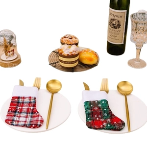 Portaposate a mini calza di Natale con motivo scozzese e paillettes a fiocco di neve