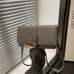 Petit Sac Carré Pour Femmes En Cuir PU Rabat Boucle Magnétique Commuteur Style Coréen Minimaliste Sac Bandoulière