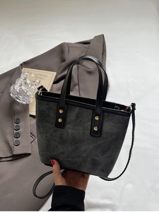 Sac À Main Femme Rétro Patchwork Toile Cuir PU Sac Bandoulière Fourre-Tout Rivets Dorés Grande Capacite Élégant Mode Quotidien