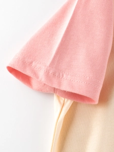 T-shirt d'été fille en coton avec manches contrastées roses et coutures de qualité