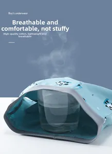 Test de respirabilité pour sous-vêtements en coton pour garçons montrant la vapeur