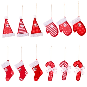 12er-Set Weihnachtsanhänger aus Filz mit Hüten, Handschuhen, Socken und Stöcken