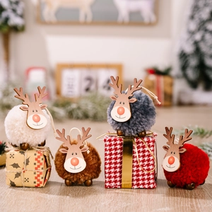 Christmas Reindeer Pom-Pom Hanging Ornament Large Lamb Wool Ball Reindeer Wooden Pendant For Christmas Tree Home Decor