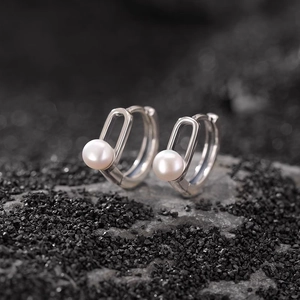 Elegant Hollow Oval Hoop Earrings White Gold Plated Copper Geometric Faux Artificial Pearl Minimalist Exquisite Jewelry For Women
