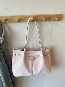 French Large Capacity Woven Texture Tote Bag Women Shoulder Bag PU Leather Commuter Underarm Bag With Belt Buckle Detail