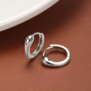 Boucles D'oreilles Créoles Serpent Cuivre Plaqué Argent Avec Yeux En Zircon Vert Bijoux Animal Zodiaque Pour Femmes