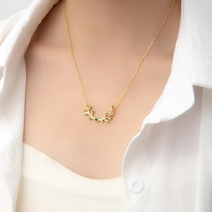 Collier Feuille Branche D'olivier Acier Titane Zircon Pierre Gemme Pendentif Style Forêt Pour Femmes