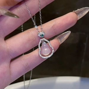 Hulu Pendant Necklace Copper With Zircon And Imitation Chalcedony Elegant Chinese Style Jewelry For Women Silver Tone