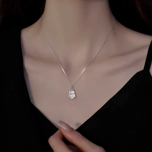 Elegant Gourd Pendant Necklace For Women Copper With White Chalcedony Charm Light Luxury New Chinese Style Jewelry Gift