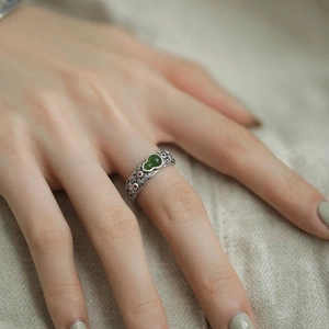 Retro S925 silver filigree ring with green nephrite jade gourd on model hand