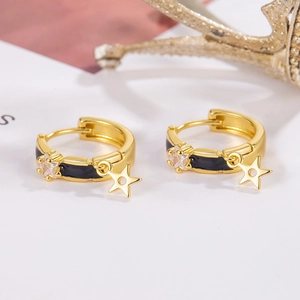Gold hoop earrings with black enamel, star pendant and zircon in a 45-degree view