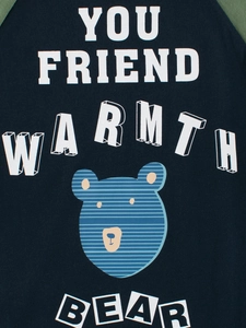 Langärmeliges Kinder-Raglan-T-Shirt mit Cartoon-Bär und Buchstaben-Aufdruck