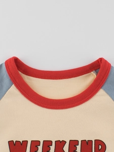 Langarm-T-Shirt für Mädchen mit WEEKEND-Druck und Raglanärmeln im Vintage-Stil