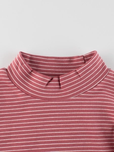 Camiseta de manga larga con cuello alto y rayas rosas y blancas para niña en punto