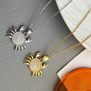 Collier Pendentif Crabe Acier Inoxydable Cuivre Micro Pavé Zircon Mode Minimaliste Chaîne Clavicule Bijoux Femmes