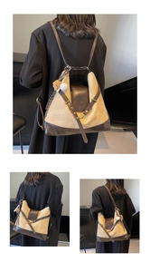 Trois façons de porter ce sac cabas à dos en daim beige et cuir marron avec breloque