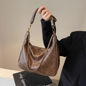 Vintage PU Leather Hobo Bag For Women With Metal Chain Large Capacity Crinkled Shoulder Bag Urban Chic Daily Commute