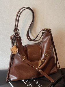 Sac Fourre-tout en Cuir PU Grande Capacité pour Femmes Vintage Urbain Sac à Épaule Sac à Dos Multifonctionnel Avec Charme Baseball