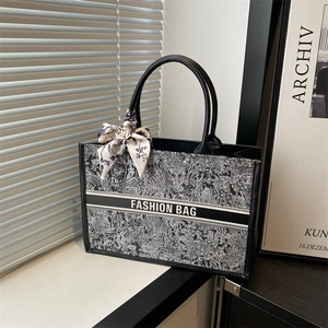 Sac Cabas Brodé À Fleurs Grande Capacité Sac À Main Jacquard Avec Décoration Écharpe Mode Élégante Femmes