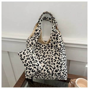 Sac fourre-tout chic en velours côtelé léopard et ensemble de pochette assortie