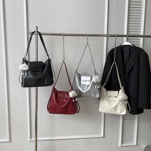 Bolso tote grande para mujer con lazo decorativo y colgante de nube en 4 colores